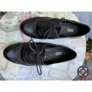 Olsenboye women’s shoes, size 7M